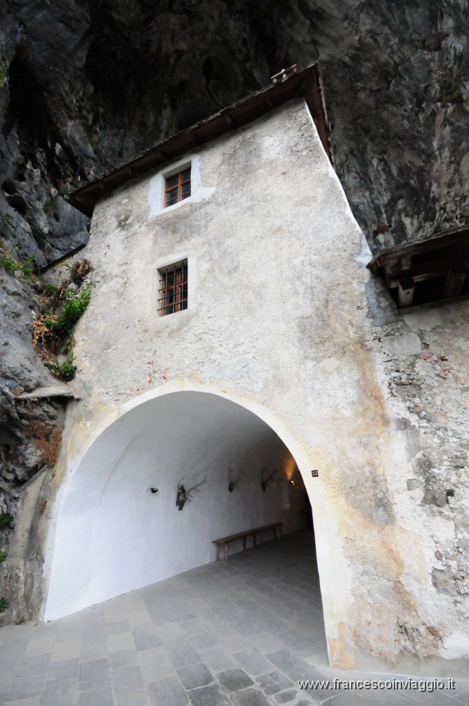 Castello di Predjama  2011.07.27_5.JPG